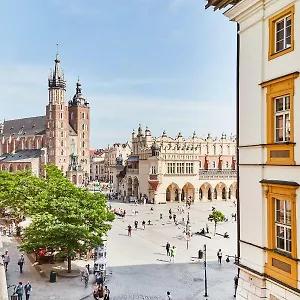 For Budget Cracovia